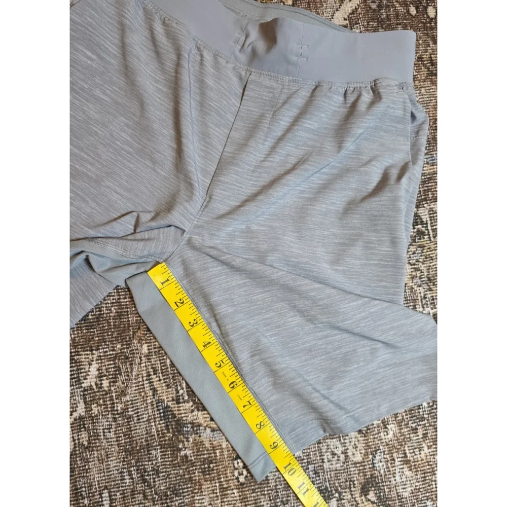 Lululemon T.H.E. Short 9 Linerless Gray Heather Training Gym Athletic M